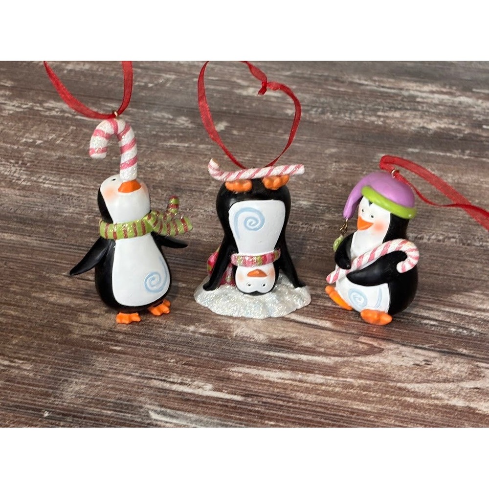 Set‎ of 3 Adorable Penguin Christmas Ornaments Candy Cane Hat Scarf Festive